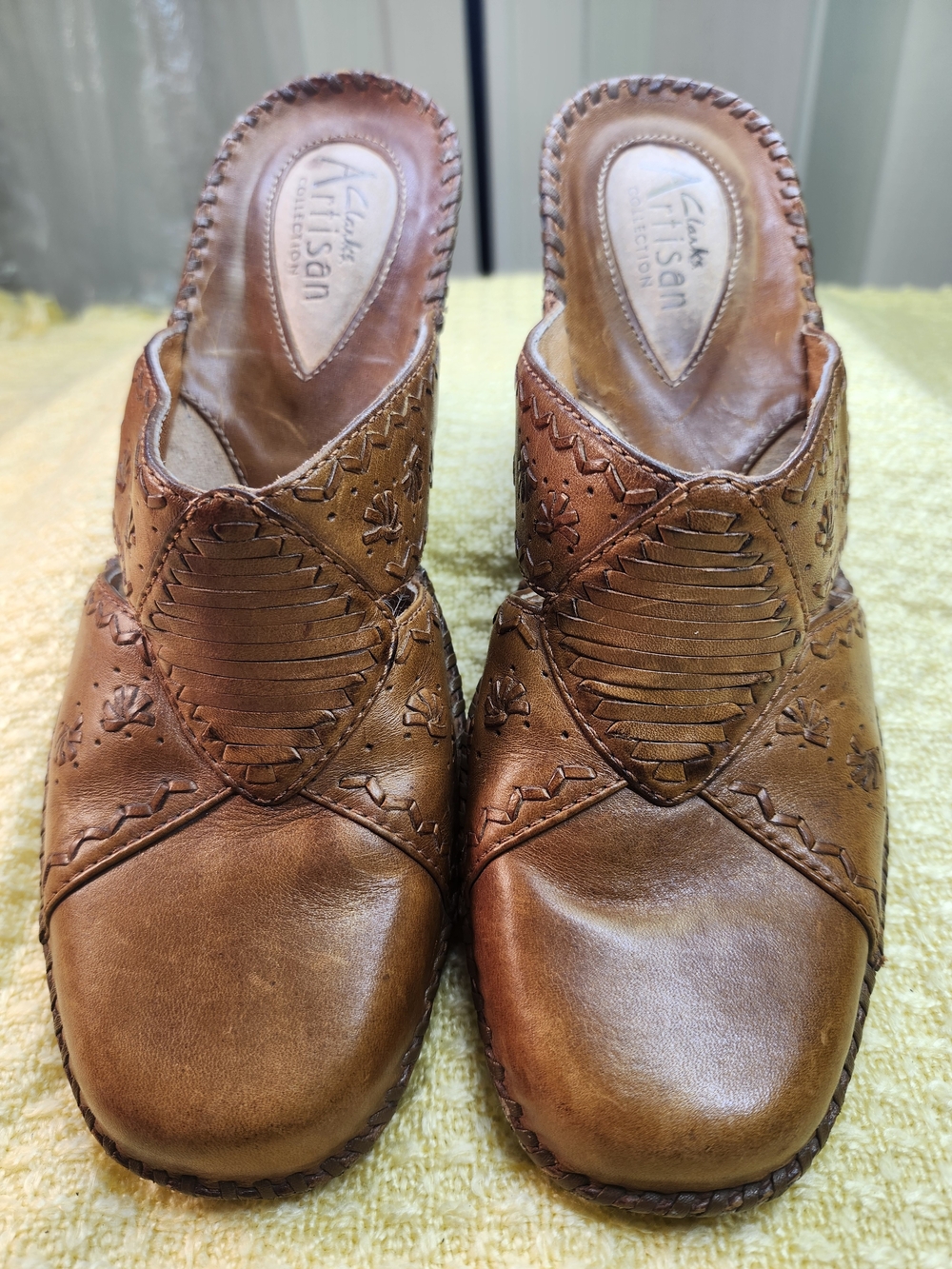 Clarks Artisan Brown Leather Slip-On Clogs